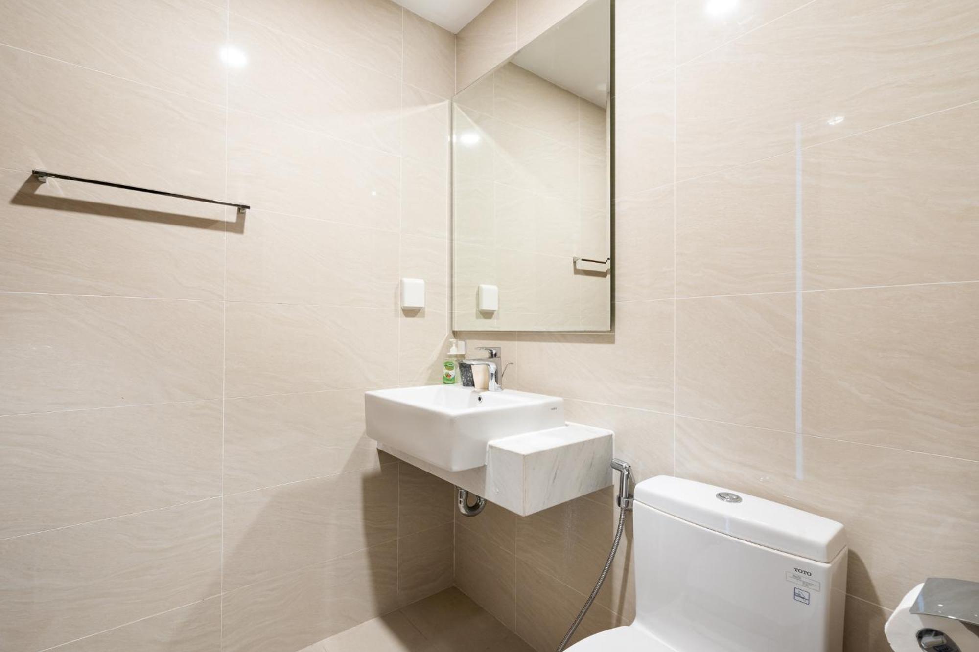 Saigon Royal - 1br Golden Light In D4 - Hana