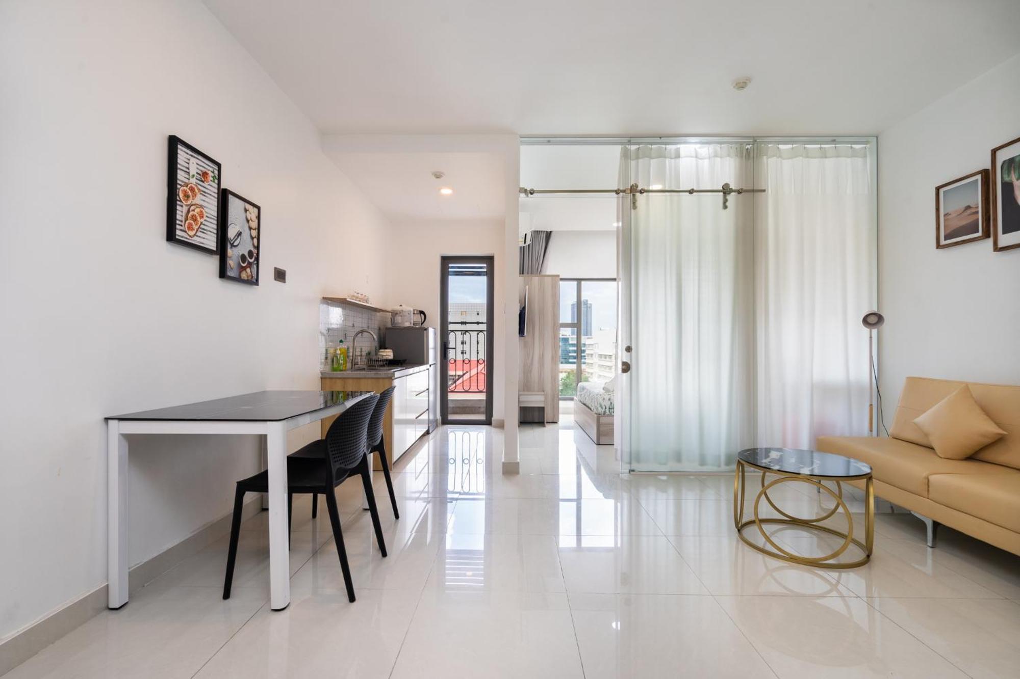 Saigon Royal - 1br Golden Light In D4 - Hana *